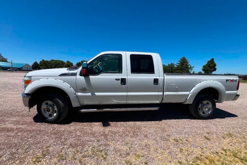 2011 Ford F-350 XLT photo 1