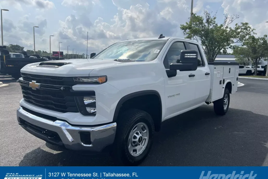 2024 Chevrolet Silverado 2500HD photo 1