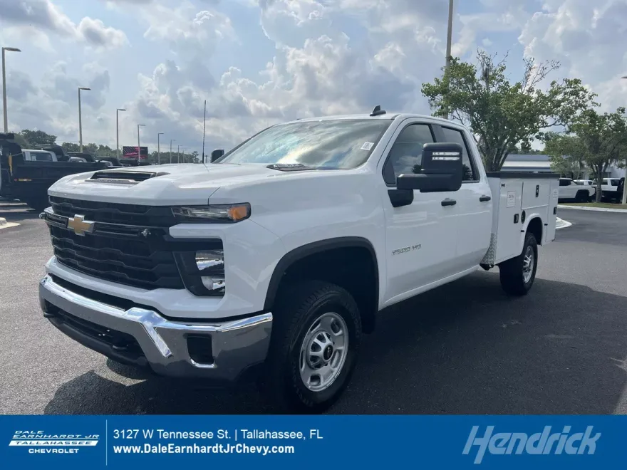 2024 Chevrolet Silverado 2500HD photo 1