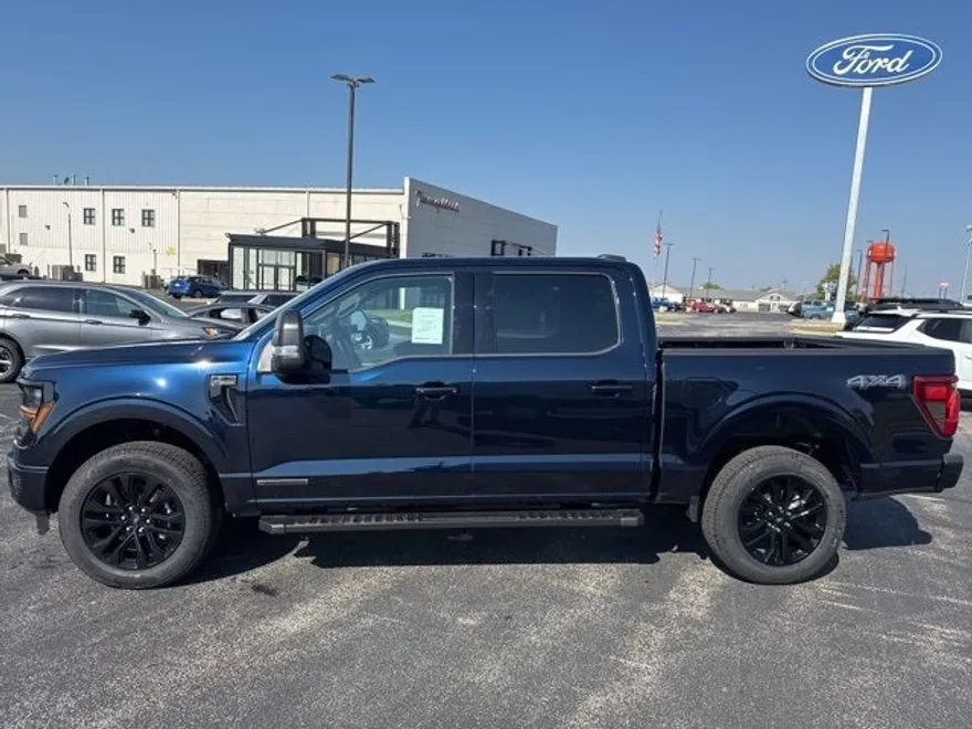 2025 Ford F-150 XLT photo 1