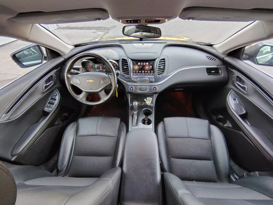 2017 Chevrolet Impala 1LT photo 1