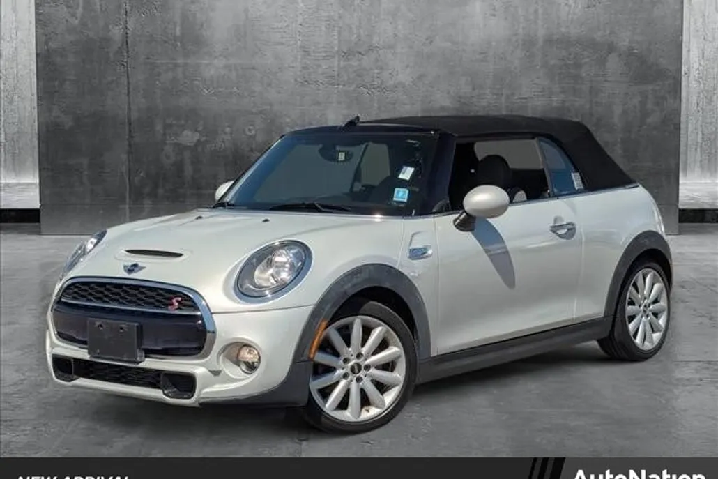 2018 Mini Cooper S Convertible photo 1