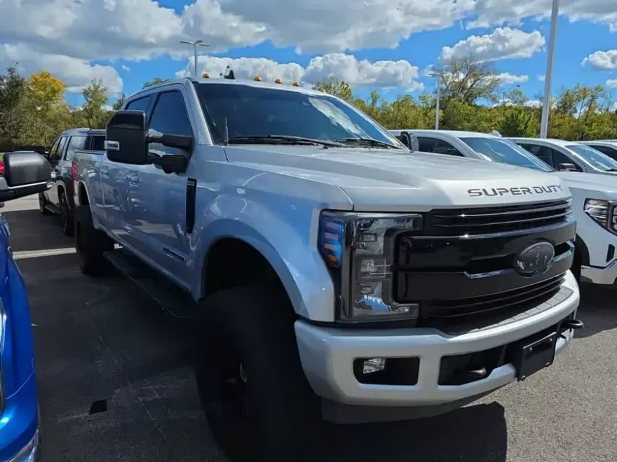 2019 Ford F-250 Lariat photo 1