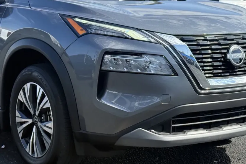 2023 Nissan Rogue SV photo 1