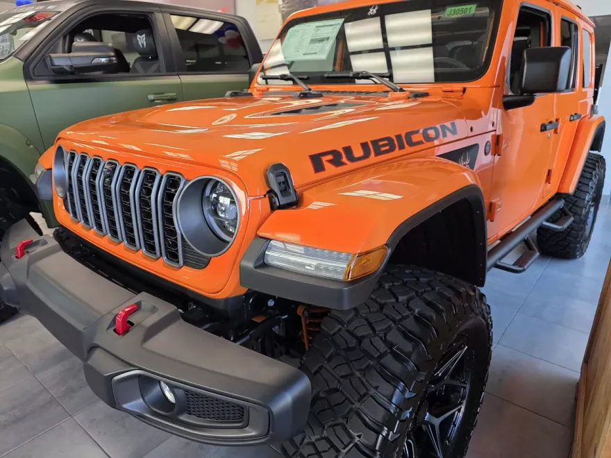 2025 Jeep Wrangler Rubicon photo 1