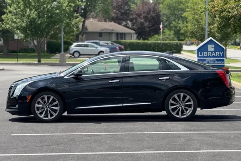 2017 Cadillac XTS photo 1