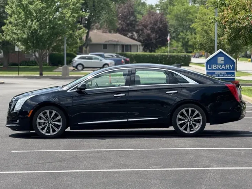 2017 Cadillac XTS photo 1