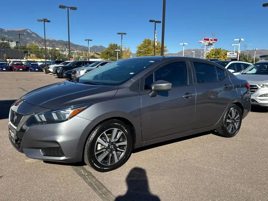 2021 Nissan Versa 1.6 SV photo 1