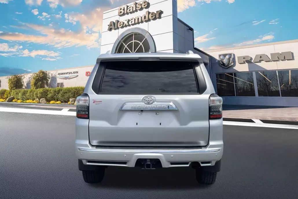 2022 Toyota 4Runner Limited 4WD photo 1