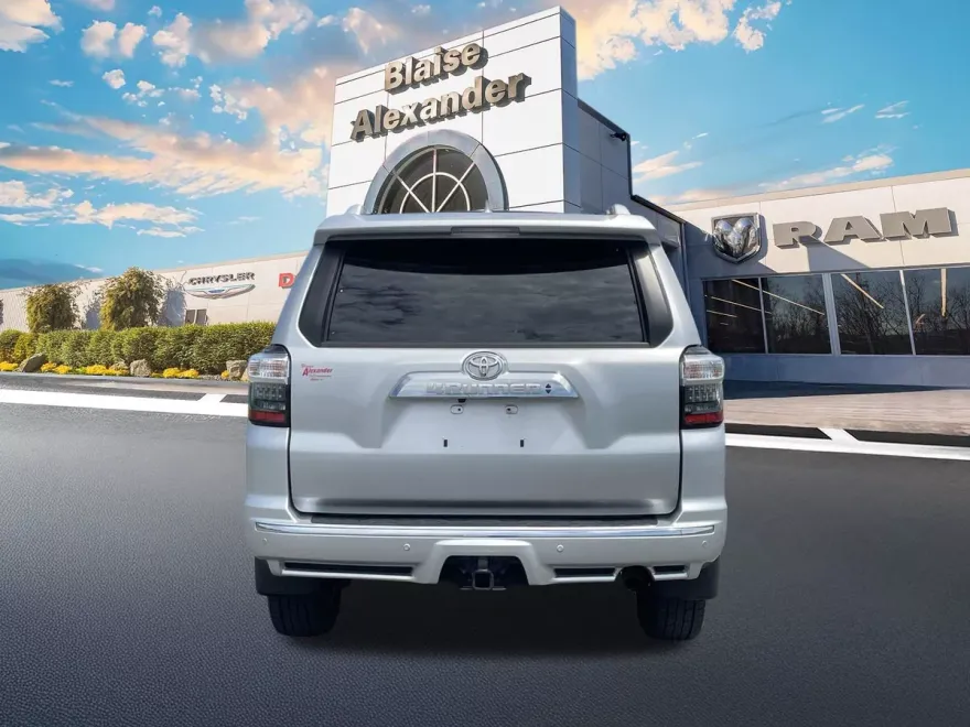 2022 Toyota 4Runner Limited 4WD photo 1