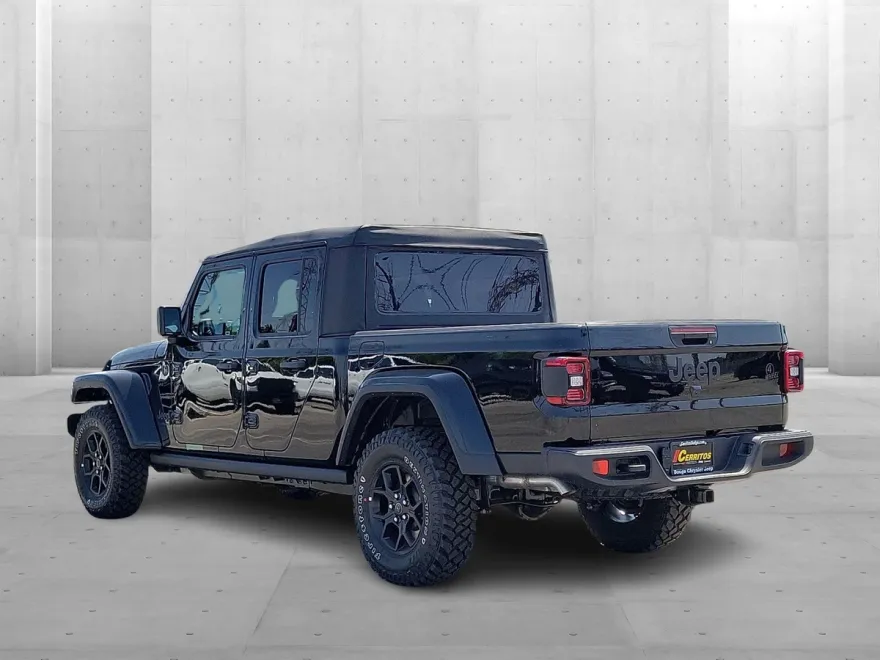 2025 Jeep Gladiator Willys photo 1