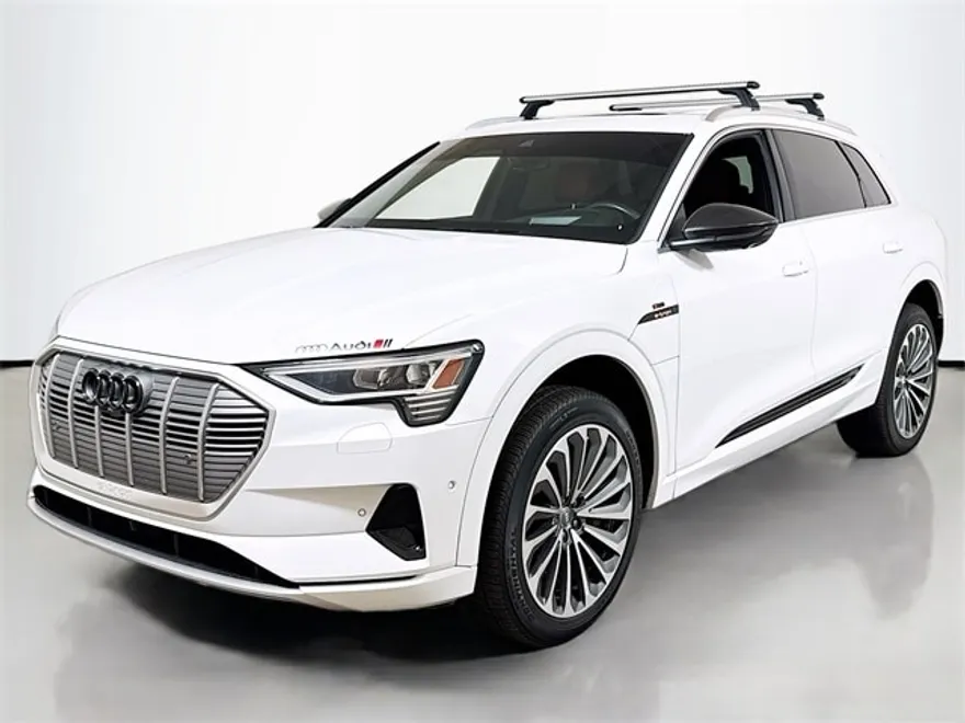 2019 Audi e-tron Premium Plus photo 1