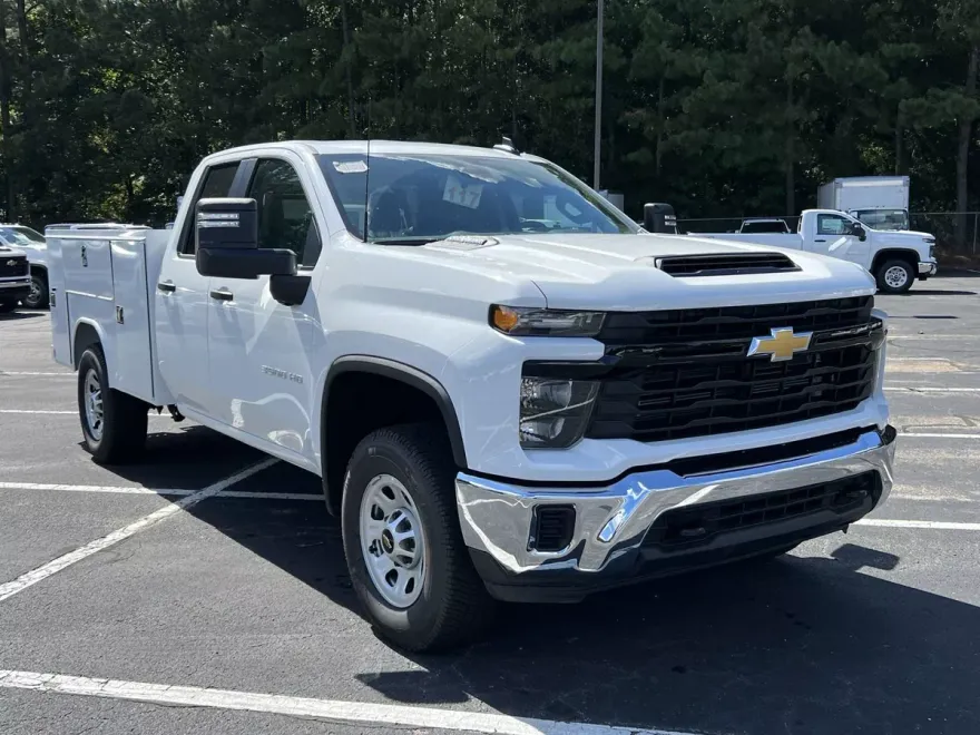 2024 Chevrolet Silverado 3500HD photo 1