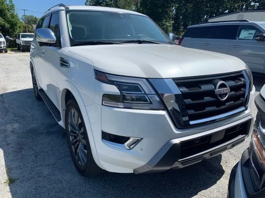 2023 Nissan Armada Platinum photo 1