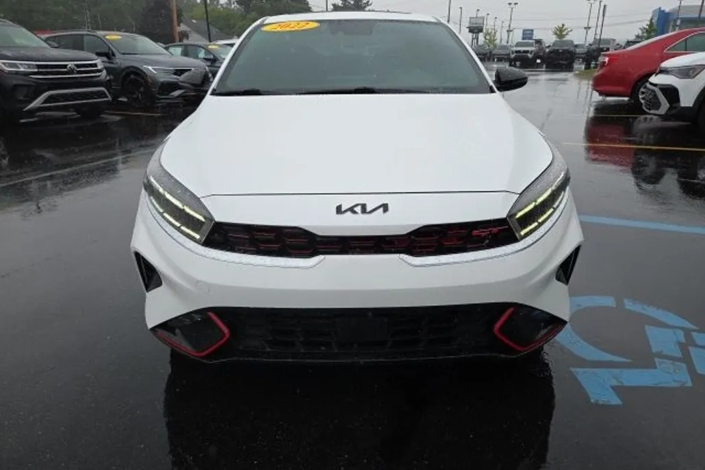 2022 Kia Forte GT photo 1