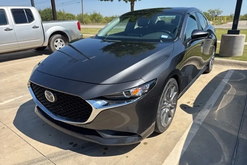2024 Mazda Mazda3 2.5 s Preferred photo 1