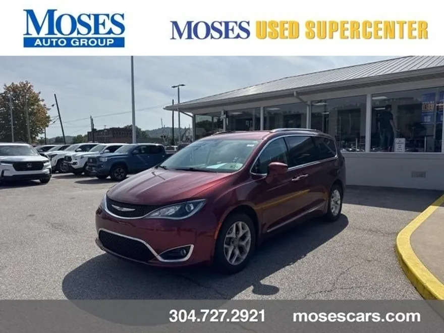 2020 Chrysler Pacifica Touring Plus photo 1