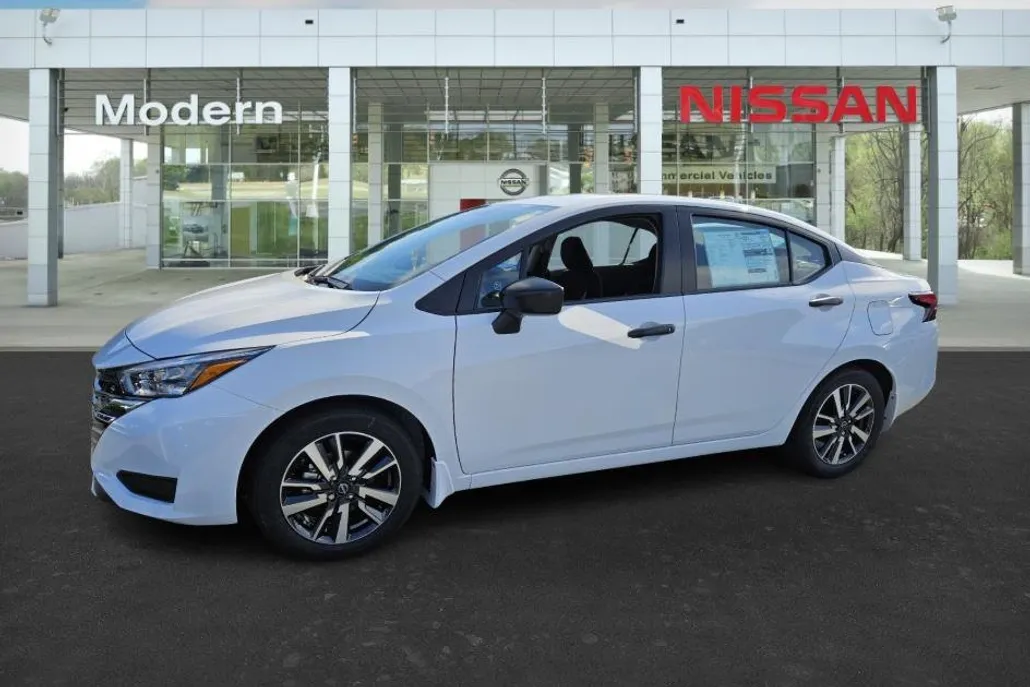 2025 Nissan Versa S photo 1