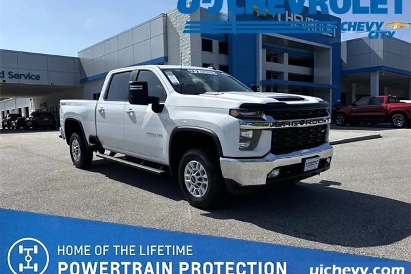 2022 Chevrolet Silverado LT photo 1