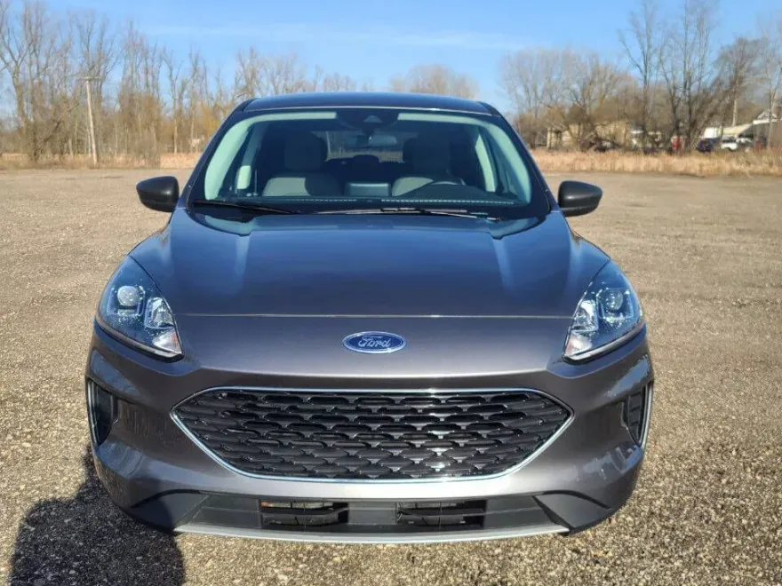 2022 Ford Escape Hybrid SE photo 1