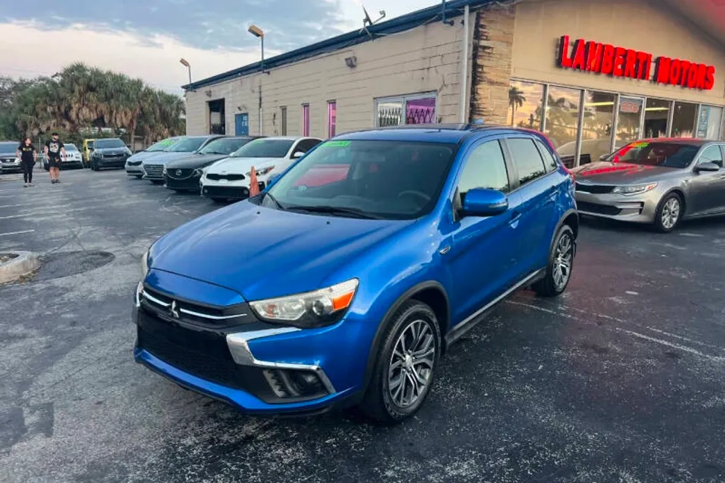 2019 Mitsubishi Outlander Sport SE photo 1