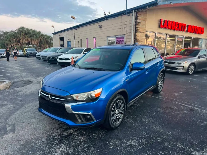 2019 Mitsubishi Outlander Sport SE photo 1