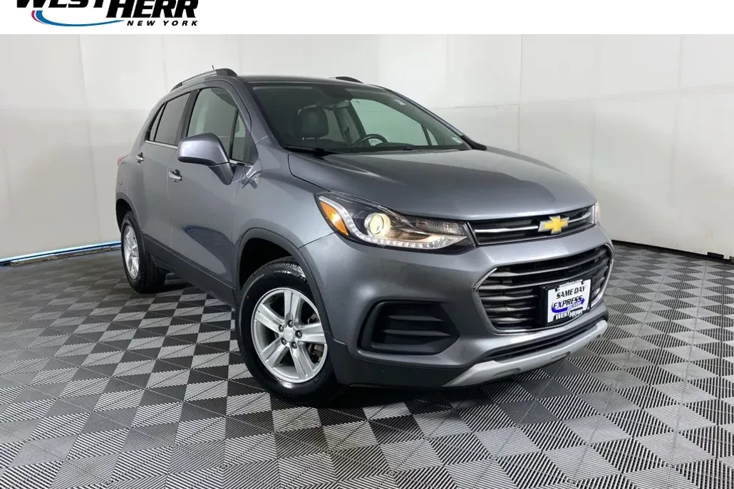2020 Chevrolet Trax LT photo 1