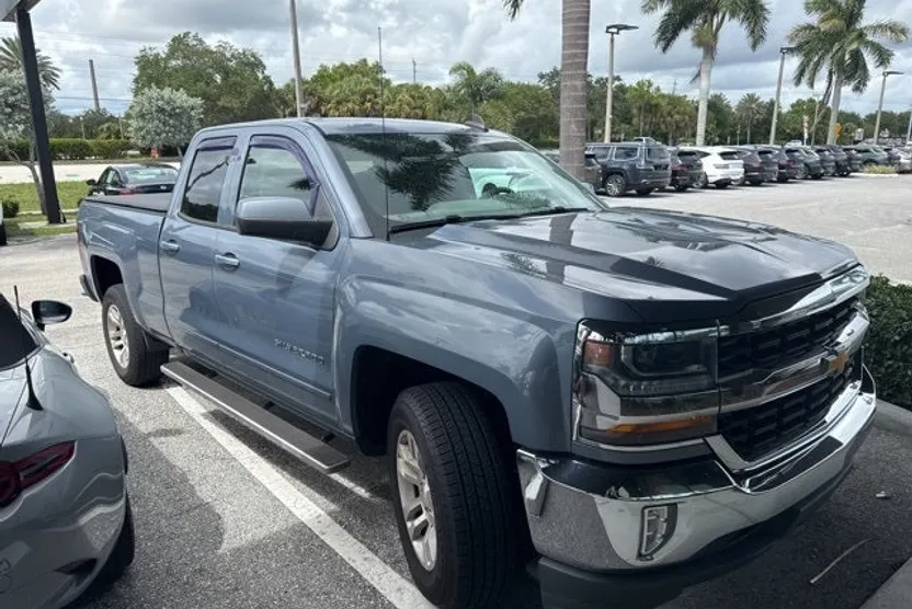 2016 Chevrolet Silverado 1500 LT1 photo 1
