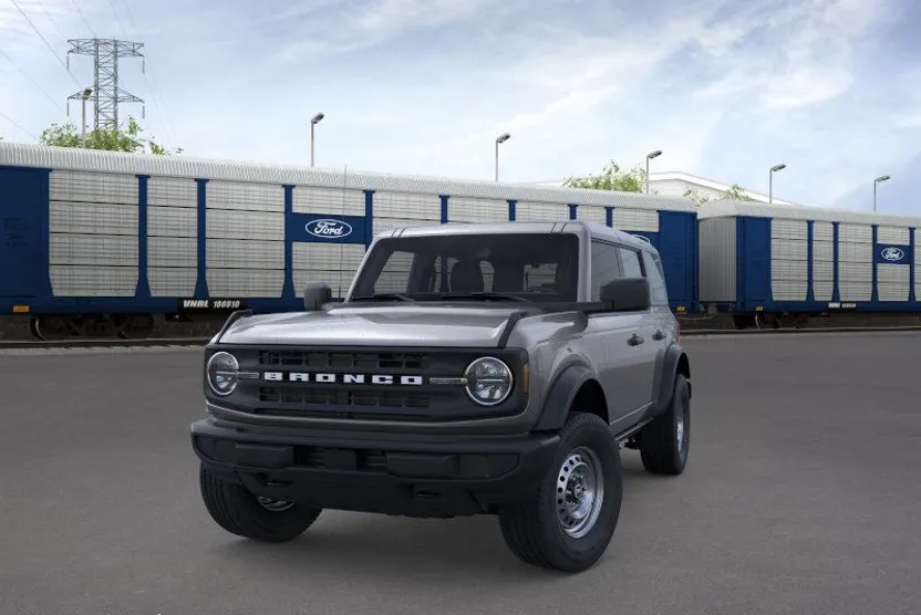 2025 Ford Bronco Base photo 1