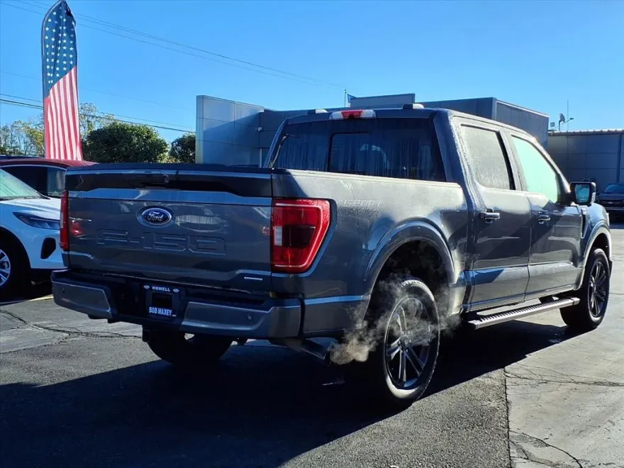 2021 Ford F-150 XLT photo 1