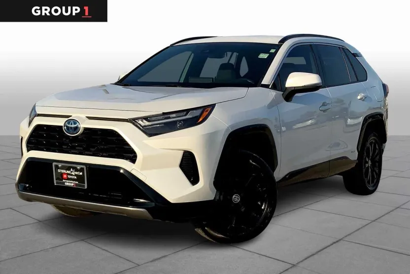 2024 Toyota RAV4 Hybrid SE photo 1