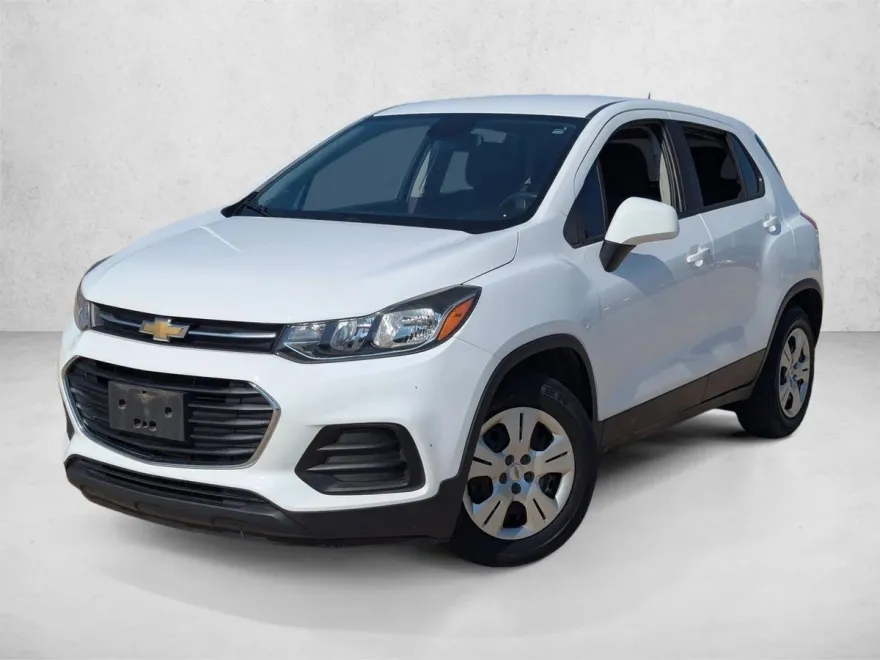 2018 Chevrolet Trax LS photo 1