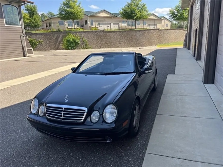 2002 Mercedes Benz CLK 55 photo 1
