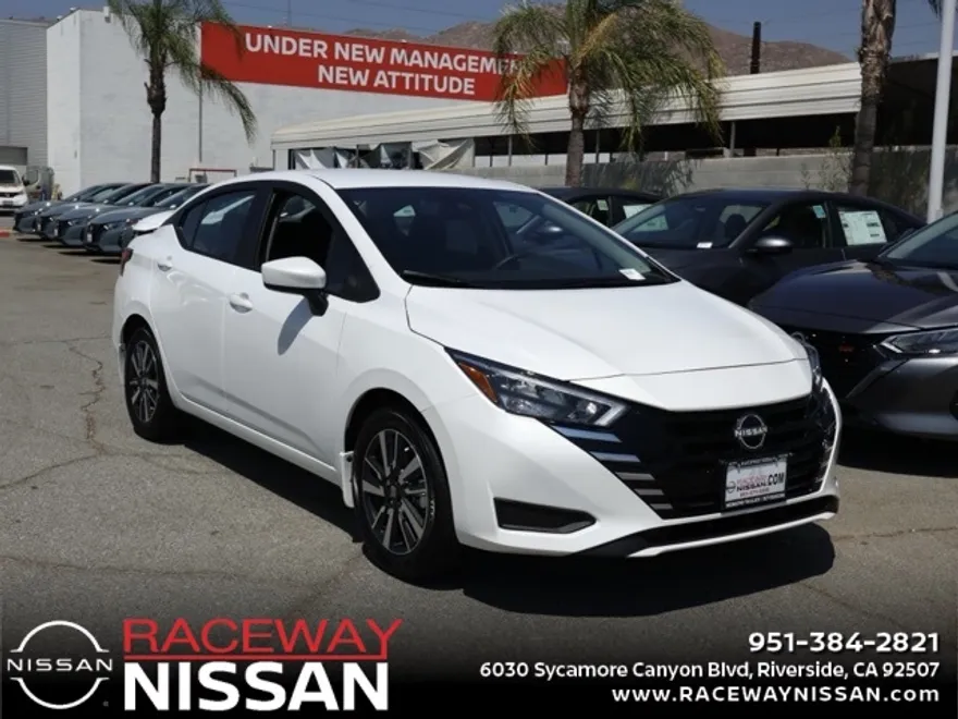 2025 Nissan Versa 1.6 SV photo 1