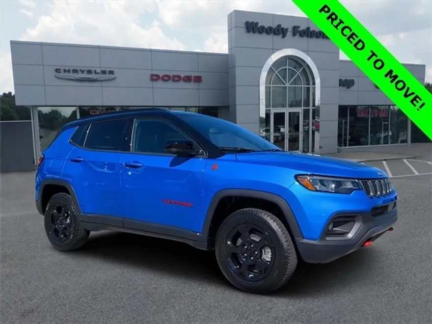 2023 Jeep Compass Trailhawk photo 1