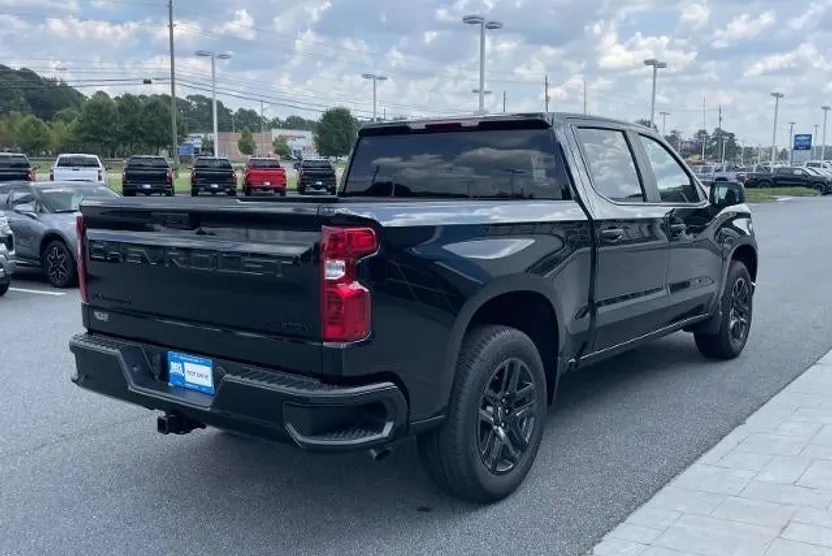 2026 Chevrolet Silverado 1500 Custom photo 1