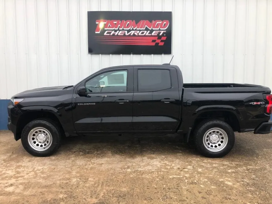 2024 Chevrolet Colorado Work Truck photo 1