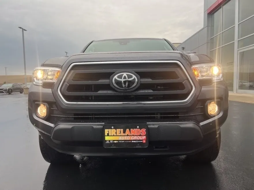 2020 Toyota Tacoma SR5 photo 1