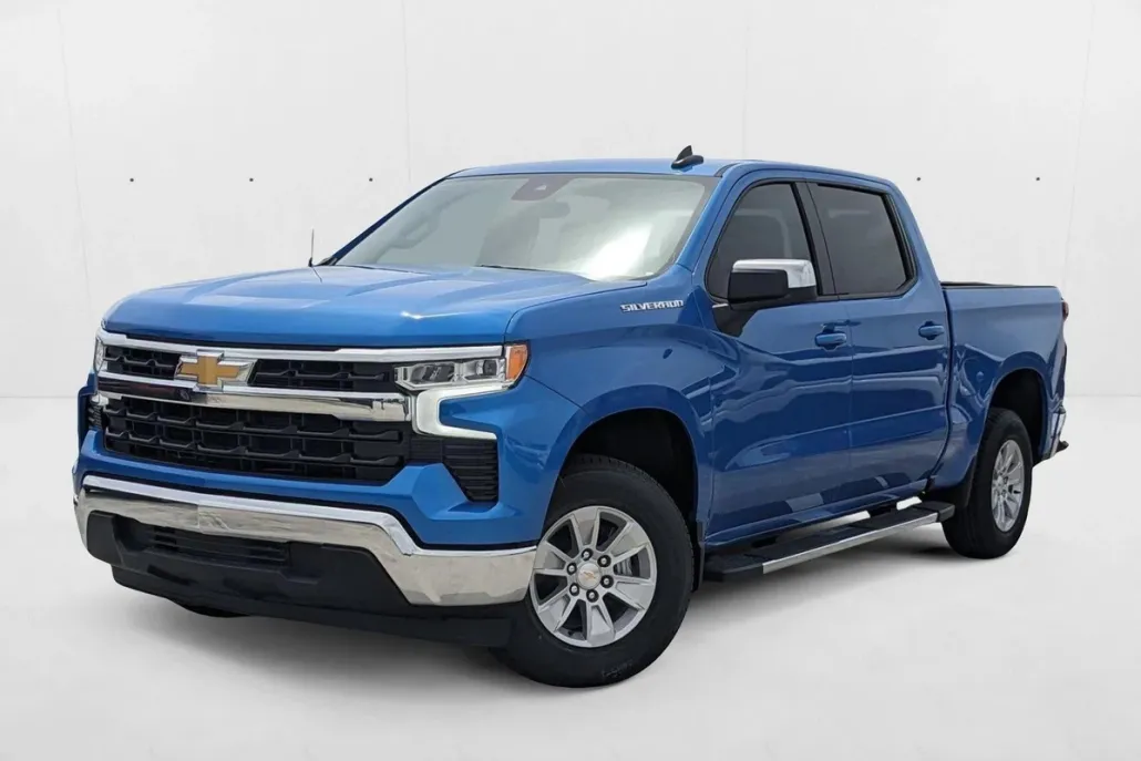 2025 Chevrolet Silverado 1500 LT photo 1