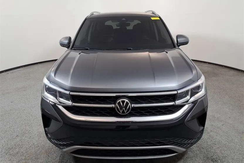 2022 Volkswagen Taos SEL photo 1