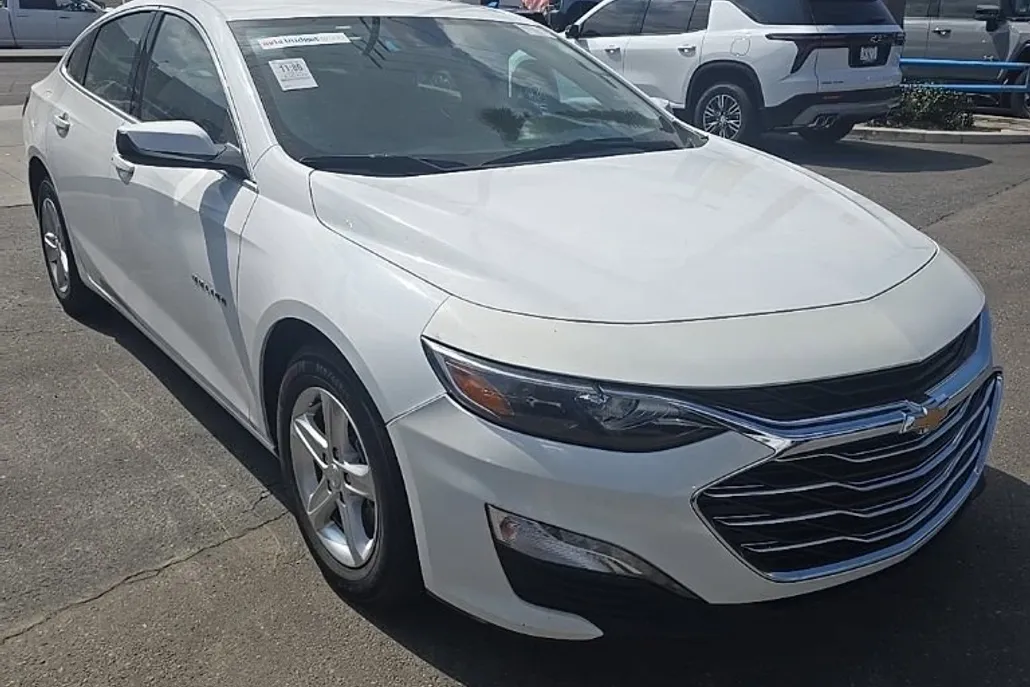 2023 Chevrolet Malibu 1LT photo 1