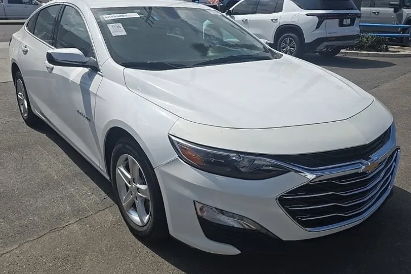 2023 Chevrolet Malibu 1LT photo 1