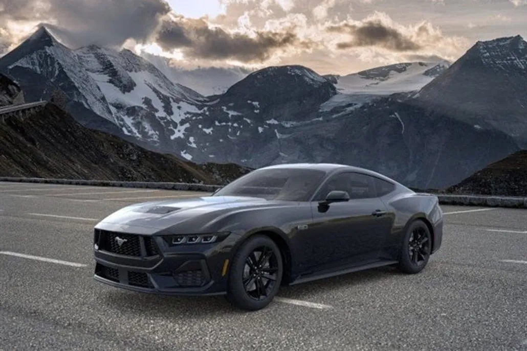 2025 Ford Mustang GT photo 1