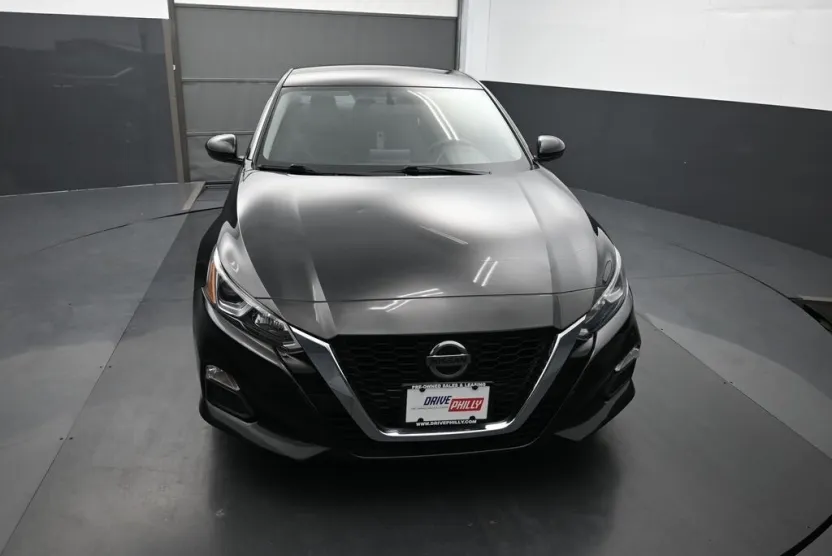 2019 Nissan Altima 2.5 S photo 1