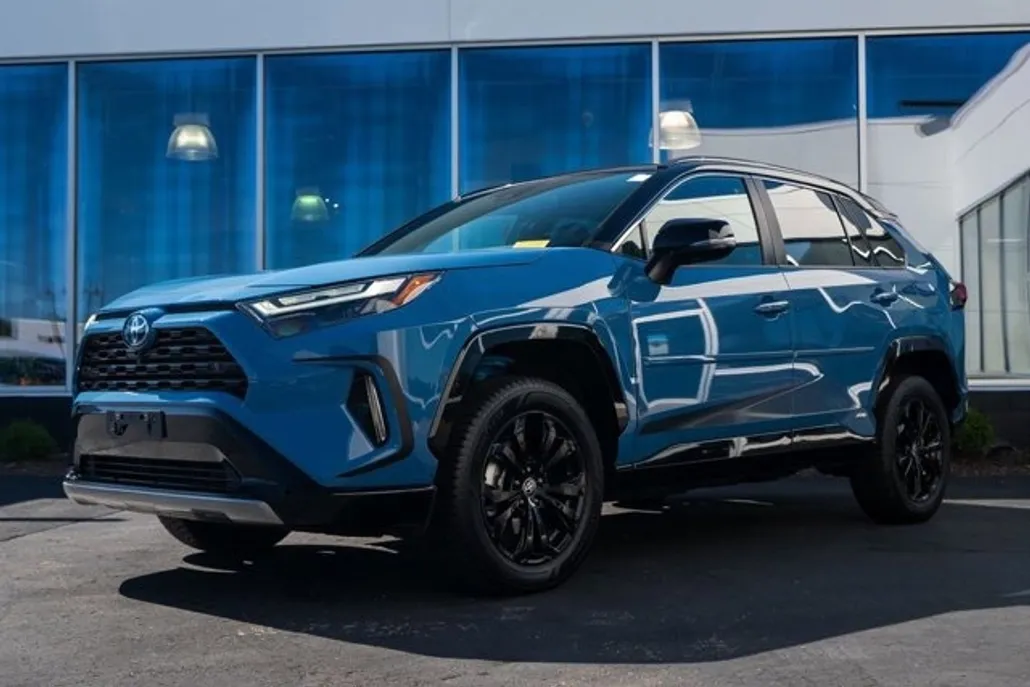 2024 Toyota RAV4 Hybrid XSE photo 1