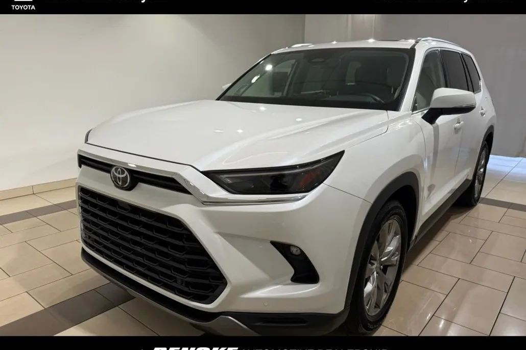 2025 Toyota Grand Highlander Limited photo 1