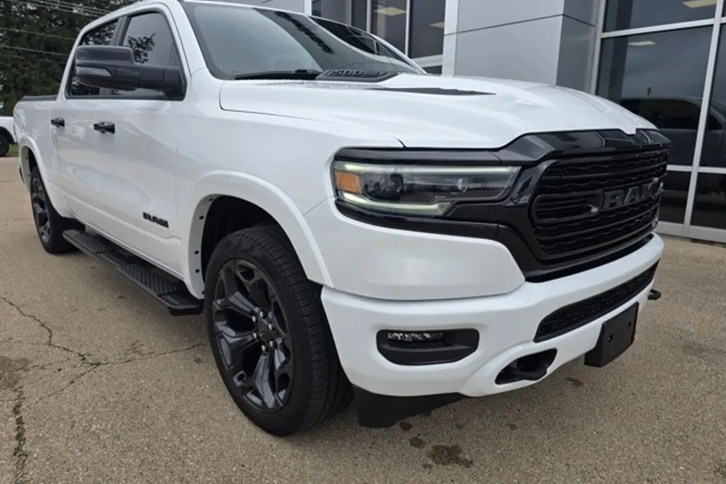 2023 Ram 1500 Limited photo 1