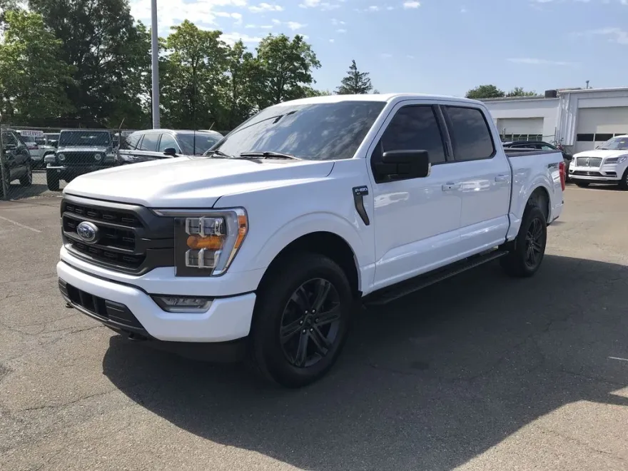 2023 Ford F-150 XLT photo 1