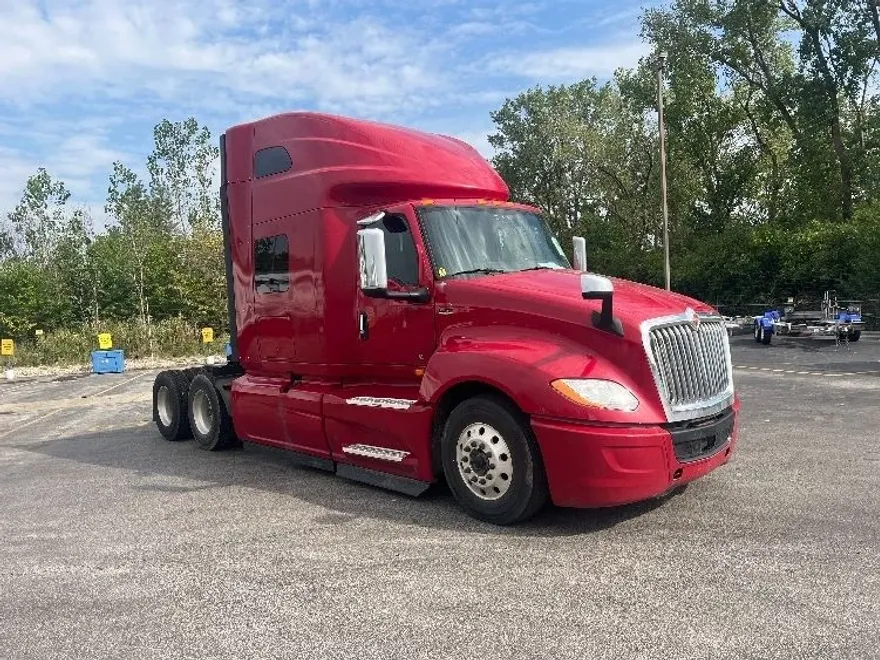 2019 International LT625 LT photo 1
