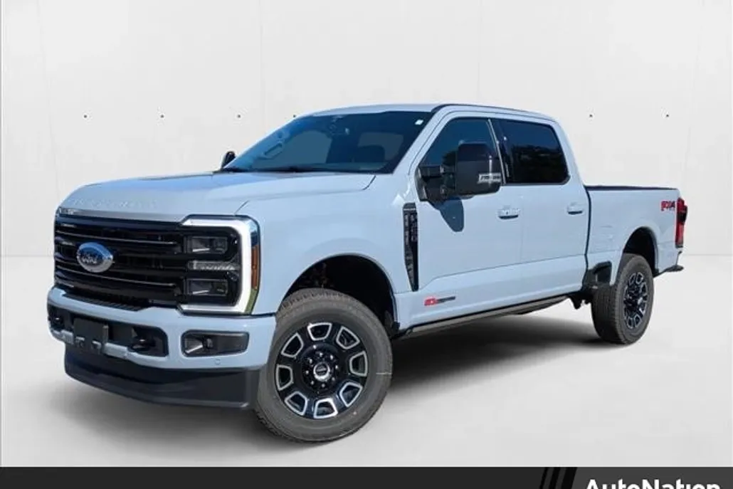 2026 Ford F-350 Platinum photo 1